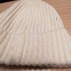 Beanie Ecru, gemeldet von Qbuzz Fryslân über iLost