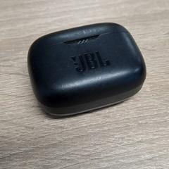 Soporte para tapones para los oídos Zwart JBL, ha sido reportado por EBS Spijkenisse con iLost