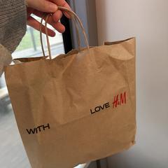 HM tasje kleding bus 27, jak bylo nahlášeno na iLost