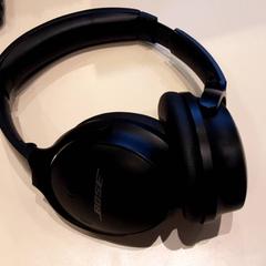 Fejhallgató Zwart, amint azt LUMC az iLost segítségével jelentette.