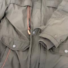 Chaqueta Groen, segundo informou Arriva West-Brabant usando iLost