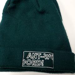 Kleding - Muts, amint azt Centraal magazijn az iLost segítségével jelentette.