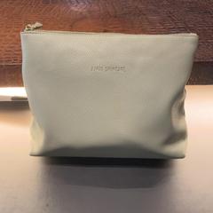 Tas, Toilettas & Make-up, zoals gemeld door Van der Valk Hotel Houten met iLost