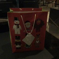 Táska, amint azt Van der Valk Hotel Amsterdam Zuidas az iLost segítségével jelentette.