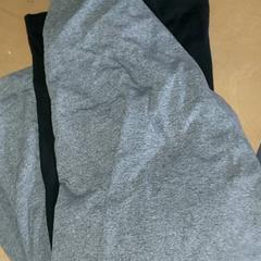 Kleding - trui، كما تم الإبلاغ عنه بواسطة Centraal magazijn عبر iLost