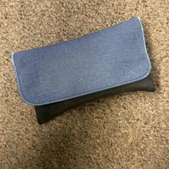 담배 홀더 Tasje met shag, iLost를 사용하여 Burgers' Zoo에 보고됨