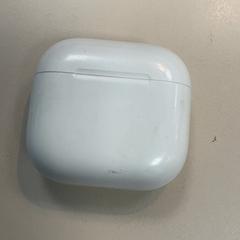 Airpods fodral, rapporterat av Movie Park Germany med iLost