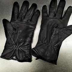Gloves, as reported by IKEA Haparanda using iLost