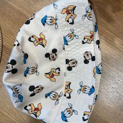 Gorra infantil, segons ha informat Designer Outlet Roosendaal mitjançant iLost