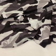 Nyakmelegítő, amint azt IKEA横浜 az iLost segítségével jelentette.