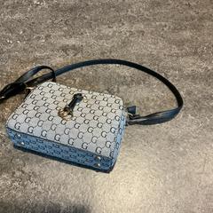 Bag Op naam van Saju, as reported by Gemeente Amsterdam using iLost