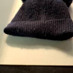 ビーニー がiLostで IKEA Hénin-Beaumont によって報告されました