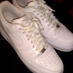 Schoenen, zoals gemeld door TivoliVredenburg met iLost