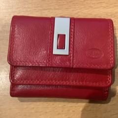 Wallet J Smukerova, as reported by Gemeente Amsterdam using iLost