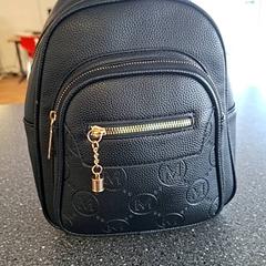 Mochila, como reportado por Connexxion Amstelland-Meerlanden Amstelveen utilizando o iLost