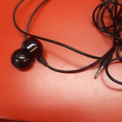 Auricular ?, segons ha informat UvA REC mitjançant iLost