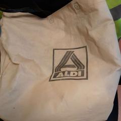 Bag beige, as reported by TCL using iLost