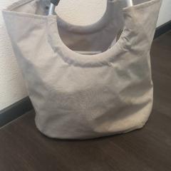 バッグ Grijs がiLostで Libéma Beurzen en Evenementen によって報告されました