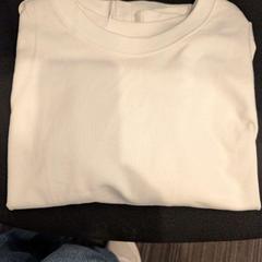 Camisa t-sh, ha sido reportado por Inntel Hotels Utrecht Centre con iLost