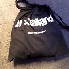 バッグ がiLostで EBS Tramplein によって報告されました