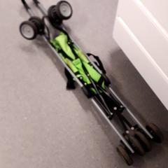 Carrozzina, come riportato da IKEA Breda utilizzando iLost