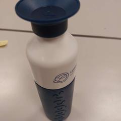 İLost kullanarak Vrije Universiteit Amsterdam tarafından bildirildiği gibi Içki şişesi Blauw