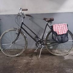 Kvinners sykkel Gazelle Bruin - 2 zij tassen, som rapportert av Fietsdepot Hasselt ved bruk av iLost