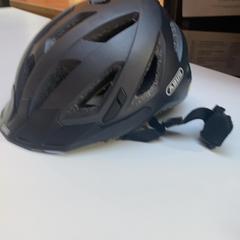 خوذة الدراجة، كما تم الإبلاغ عنه بواسطة Gemeente Zutphen عبر iLost