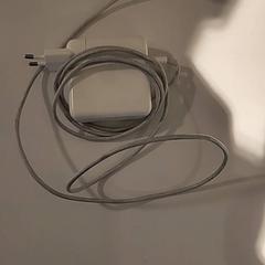 Adattatore, come riportato da Bibliotheek Neude (Utrecht) utilizzando iLost