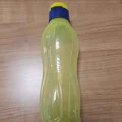 Wasserflasche, gemeldet von Breda University of Applied Sciences Mgr. Hopmansstraat über iLost