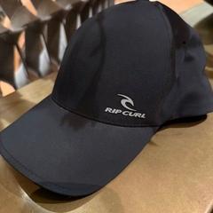 Boné Zwart, Merk: Rip Curl, como reportado por Van der Valk Hotel Deventer utilizando o iLost