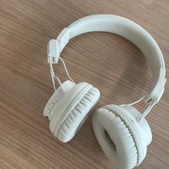 Auscultadores, como reportado por Breng Arnhem utilizando o iLost