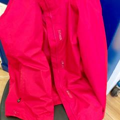 Manteau, a été signalé par IKEA Nantes utilisant iLost