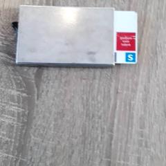 카드 홀더 Pinas, iLost를 사용하여 EBS Tramplein에 보고됨