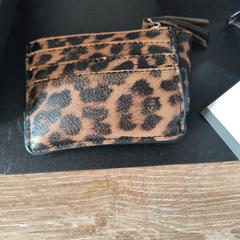 Women coin purse leopard print, jak bylo nahlášeno na iLost