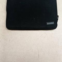 Bolsa de laptop Zwart, como reportado por Qbuzz GD Groningen Peizerweg utilizando o iLost