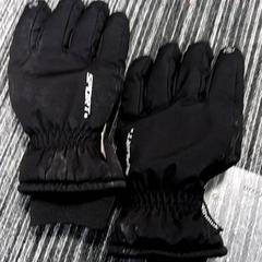 Kesztyű Zwart, amint azt Arriva Vechtdallijnen az iLost segítségével jelentette.