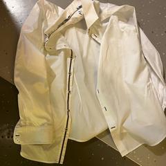 Täcka WHITE, rapporterat av Room Mate Bruno med iLost