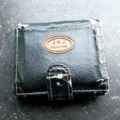 Peněženka Muradi, jak nahlášeno Centraal magazijn pomocí iLost