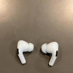 Headphones, as reported by MEININGER Hotel Vienna Downtown Sissi using iLost