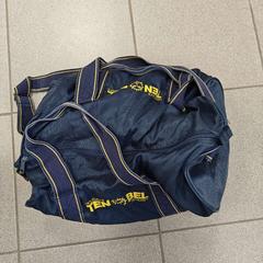 İLost kullanarak Centraal magazijn tarafından bildirildiği gibi Turnpike çantası Blauw