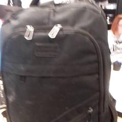 Motxilla Zwart, segons ha informat Qbuzz Fryslân mitjançant iLost