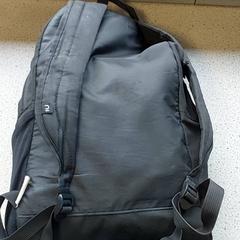 Rugzak، كما تم الإبلاغ عنه بواسطة Centraal magazijn عبر iLost