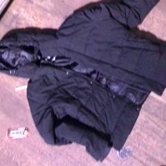 ジャケット Zwart がiLostで De Heeren van Aemstel によって報告されました