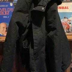 Txamarra Zwart met fleece voering capuchon, gisa salatu by Café Leentje iLost erabiliz