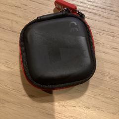 Titular de auricular oordoppen, ha sido reportado por Poppodium 013 con iLost