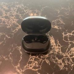 علبة سماعة رأس case، كما تم الإبلاغ عنه بواسطة Van der Valk Hotel Veenendaal عبر iLost