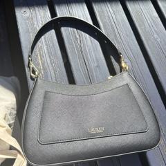 Ralph Lauren tas an iLost gemeldet