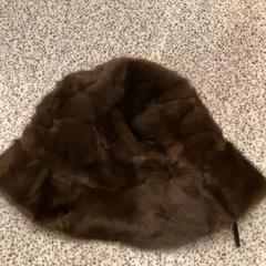 Sombreiro, segundo informou MEININGER Hotel Berlin "Mitte" Humboldthaus usando iLost