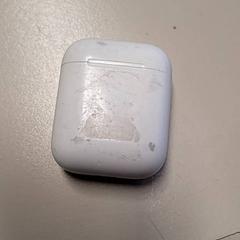 Pouzdro na airpods, jak nahlášeno Connexxion Haarlem IJmond pomocí iLost